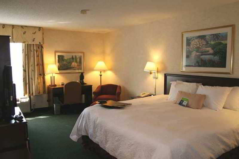 Hampton Inn Charlotte North Lake Norman Cornelius Δωμάτιο φωτογραφία